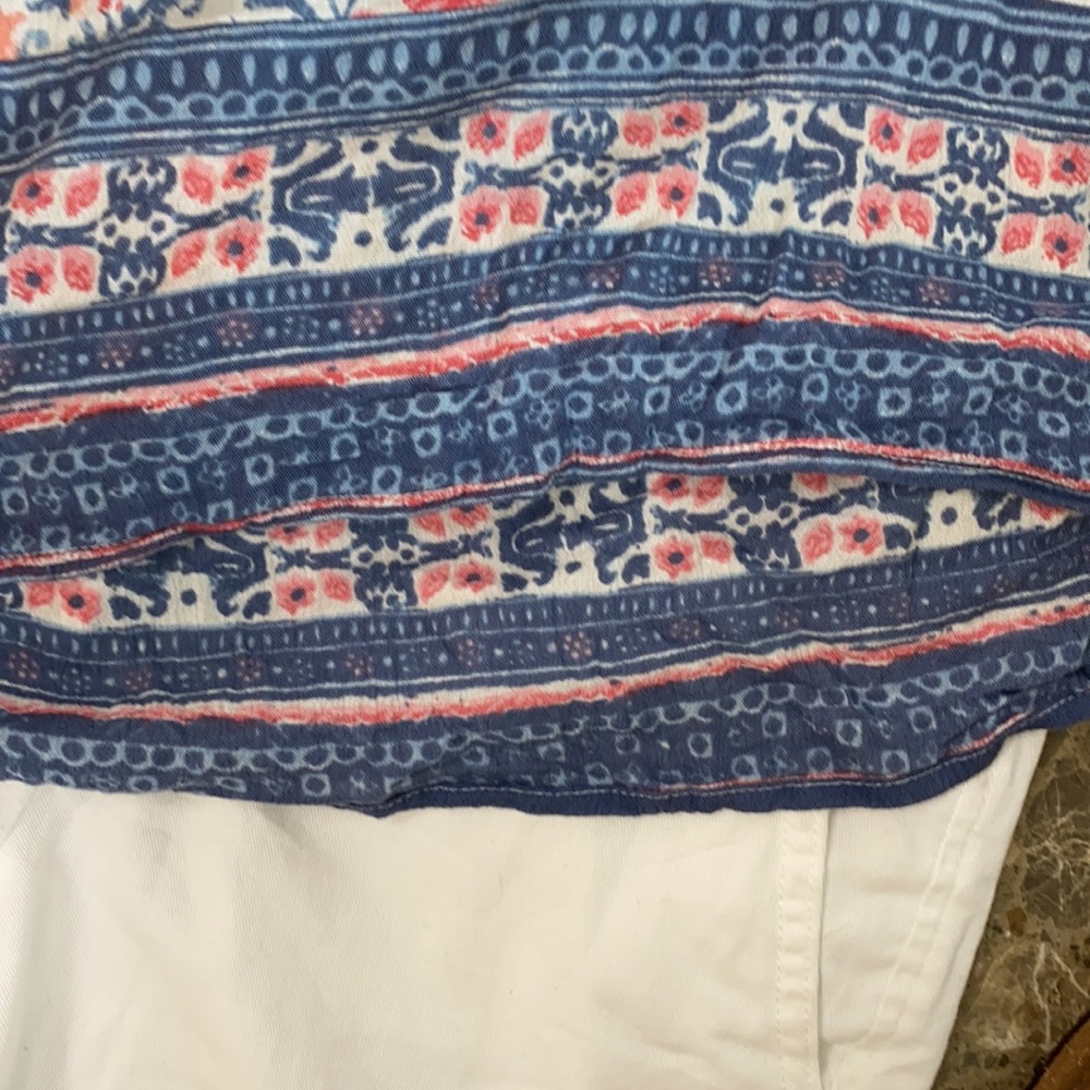 Hollister Summer Top - Picture 2 of 5
